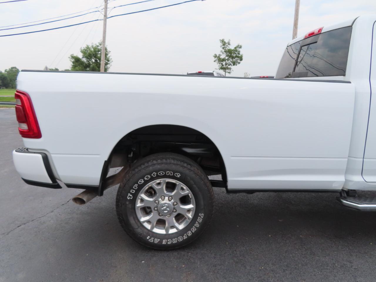 RAM 2500 Laramie 4x4 Crew Cab 8' Box 2024