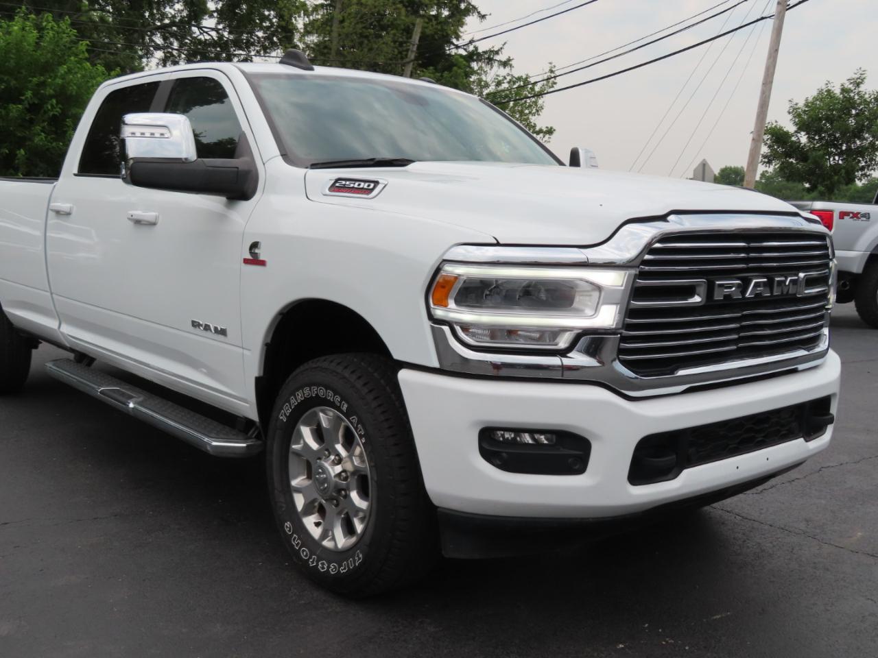 RAM 2500 Laramie 4x4 Crew Cab 8' Box 2024