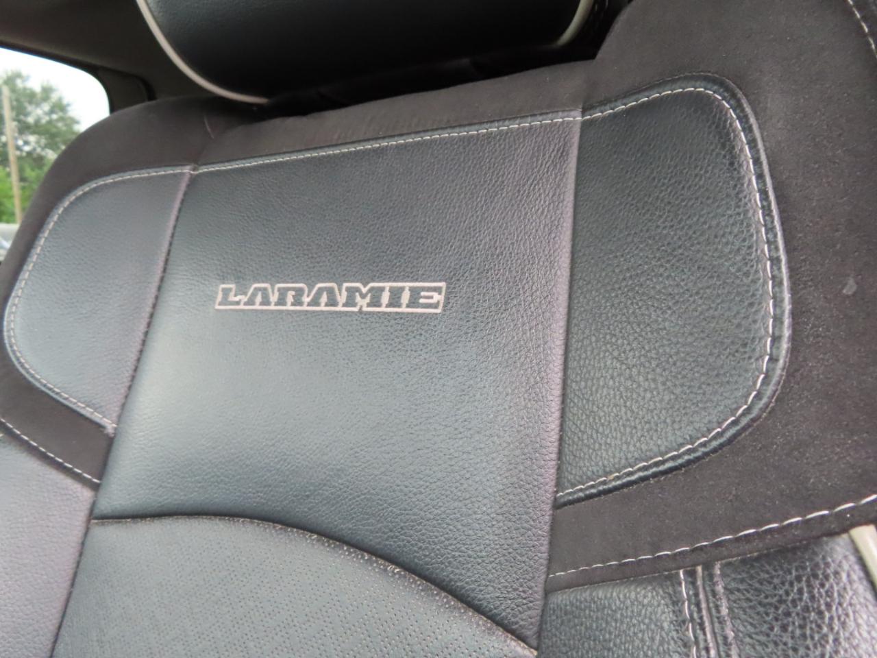 RAM 2500 Laramie 4x4 Crew Cab 8' Box 2024