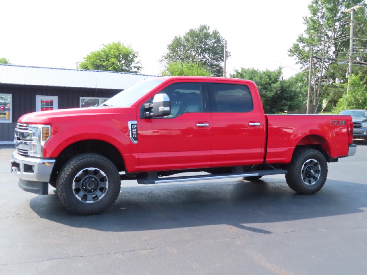 Ford Super Duty F-250 SRW Lariat 4WD Crew Cab 6.75' Box 2019