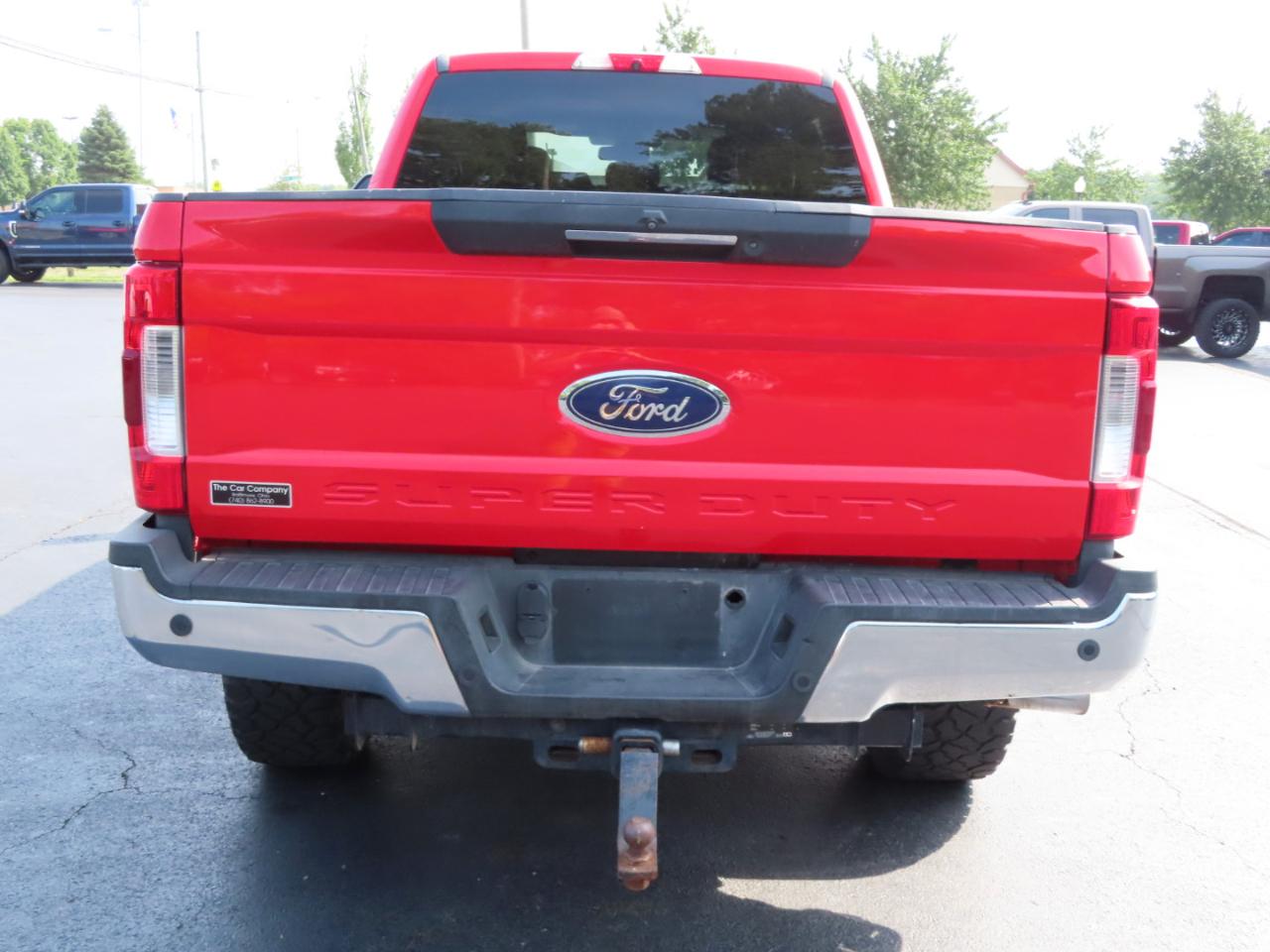 Ford Super Duty F-250 SRW Lariat 4WD Crew Cab 6.75' Box 2019