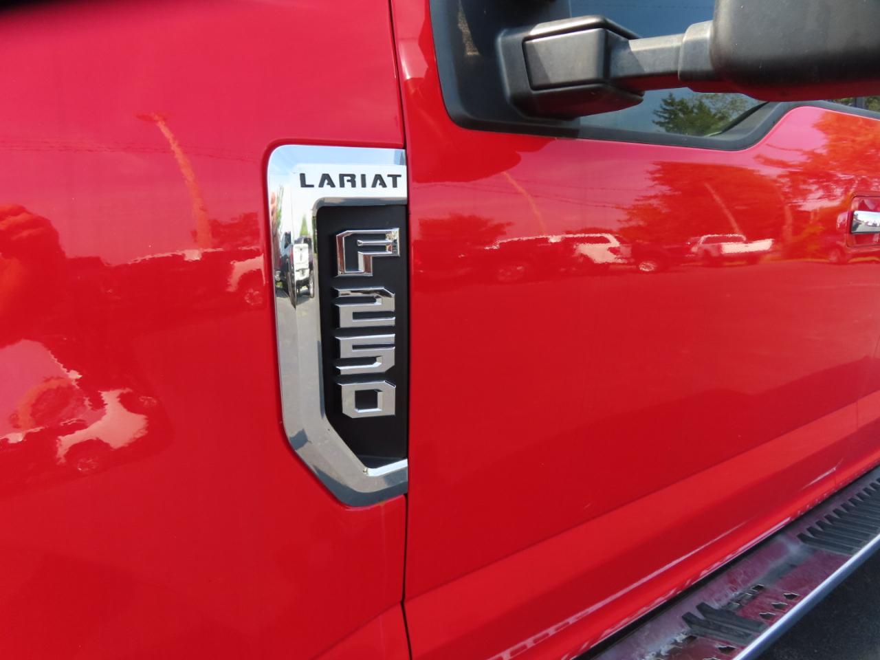 Ford Super Duty F-250 SRW Lariat 4WD Crew Cab 6.75' Box 2019