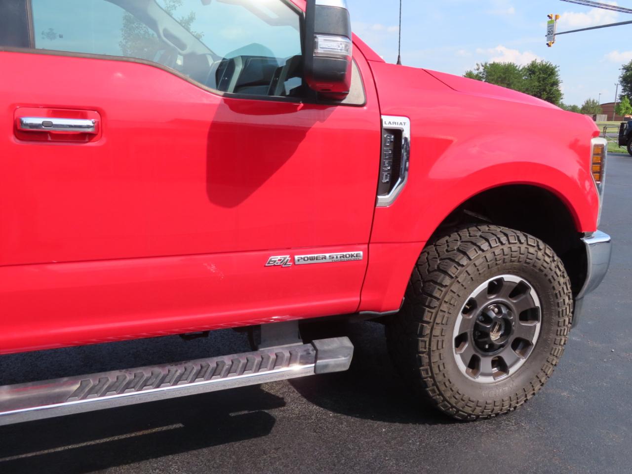 Ford Super Duty F-250 SRW Lariat 4WD Crew Cab 6.75' Box 2019