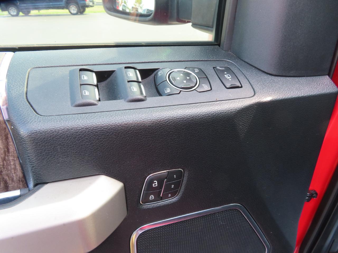 Ford Super Duty F-250 SRW Lariat 4WD Crew Cab 6.75' Box 2019
