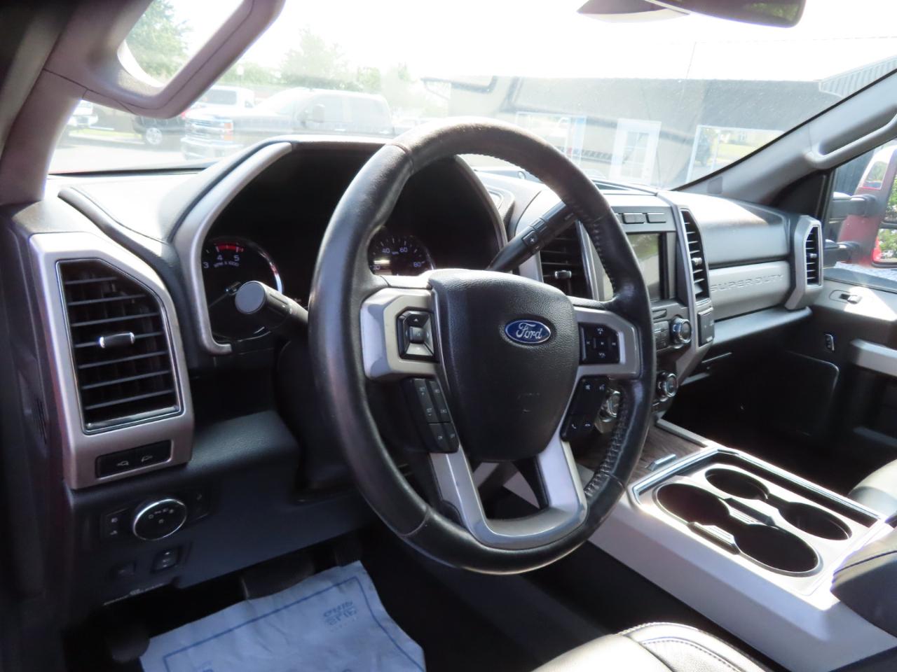 Ford Super Duty F-250 SRW Lariat 4WD Crew Cab 6.75' Box 2019