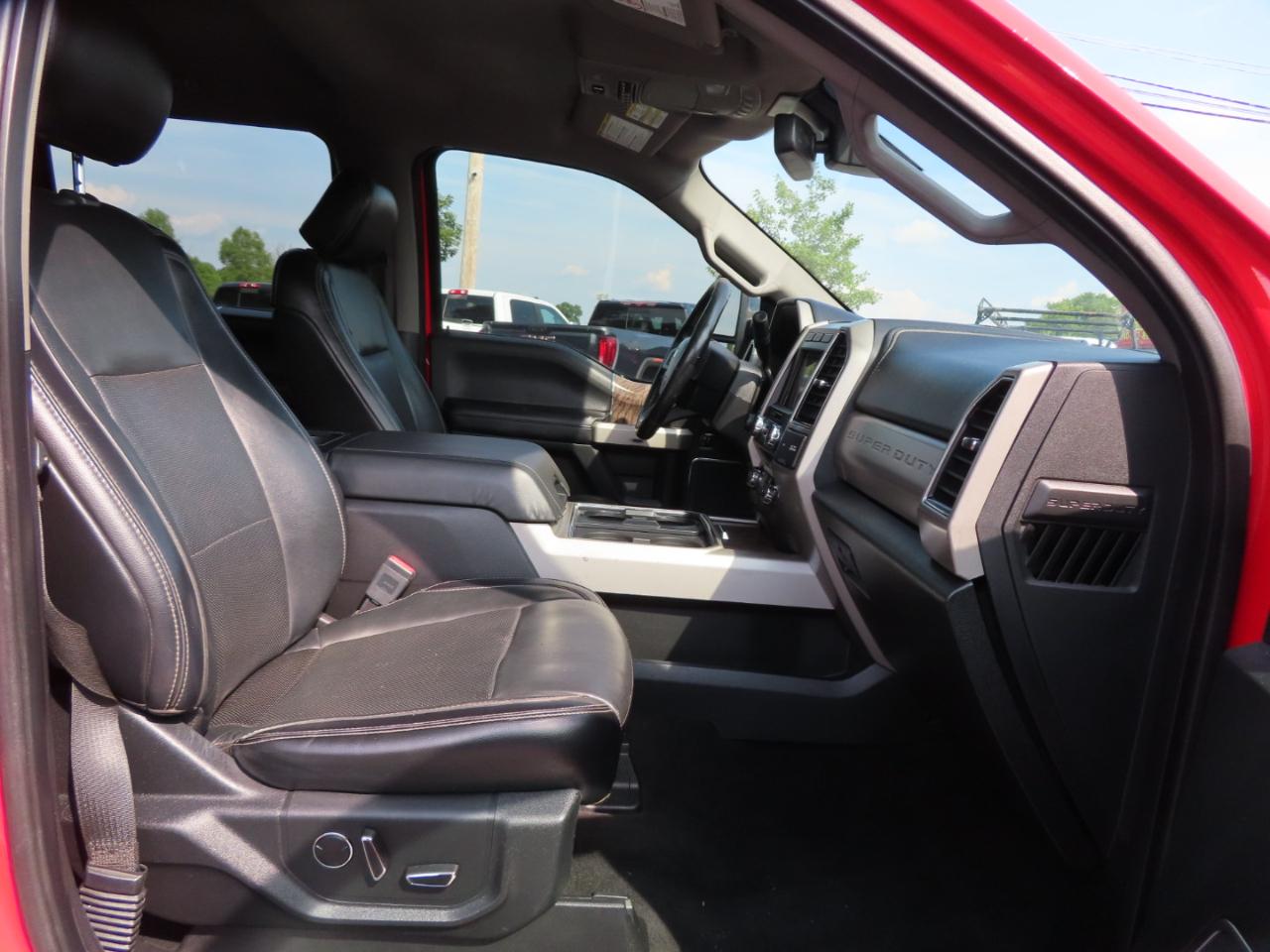 Ford Super Duty F-250 SRW Lariat 4WD Crew Cab 6.75' Box 2019