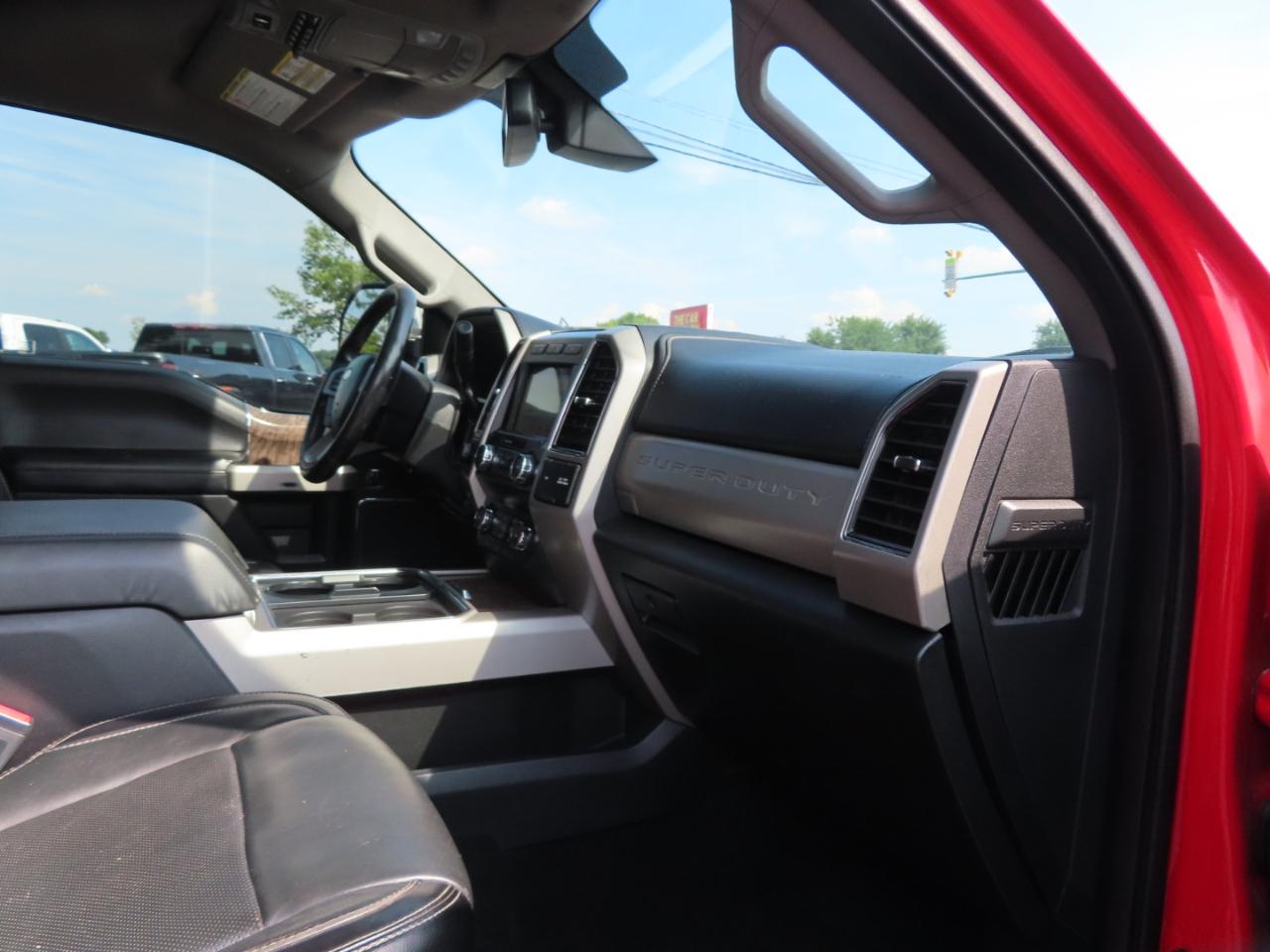 Ford Super Duty F-250 SRW Lariat 4WD Crew Cab 6.75' Box 2019