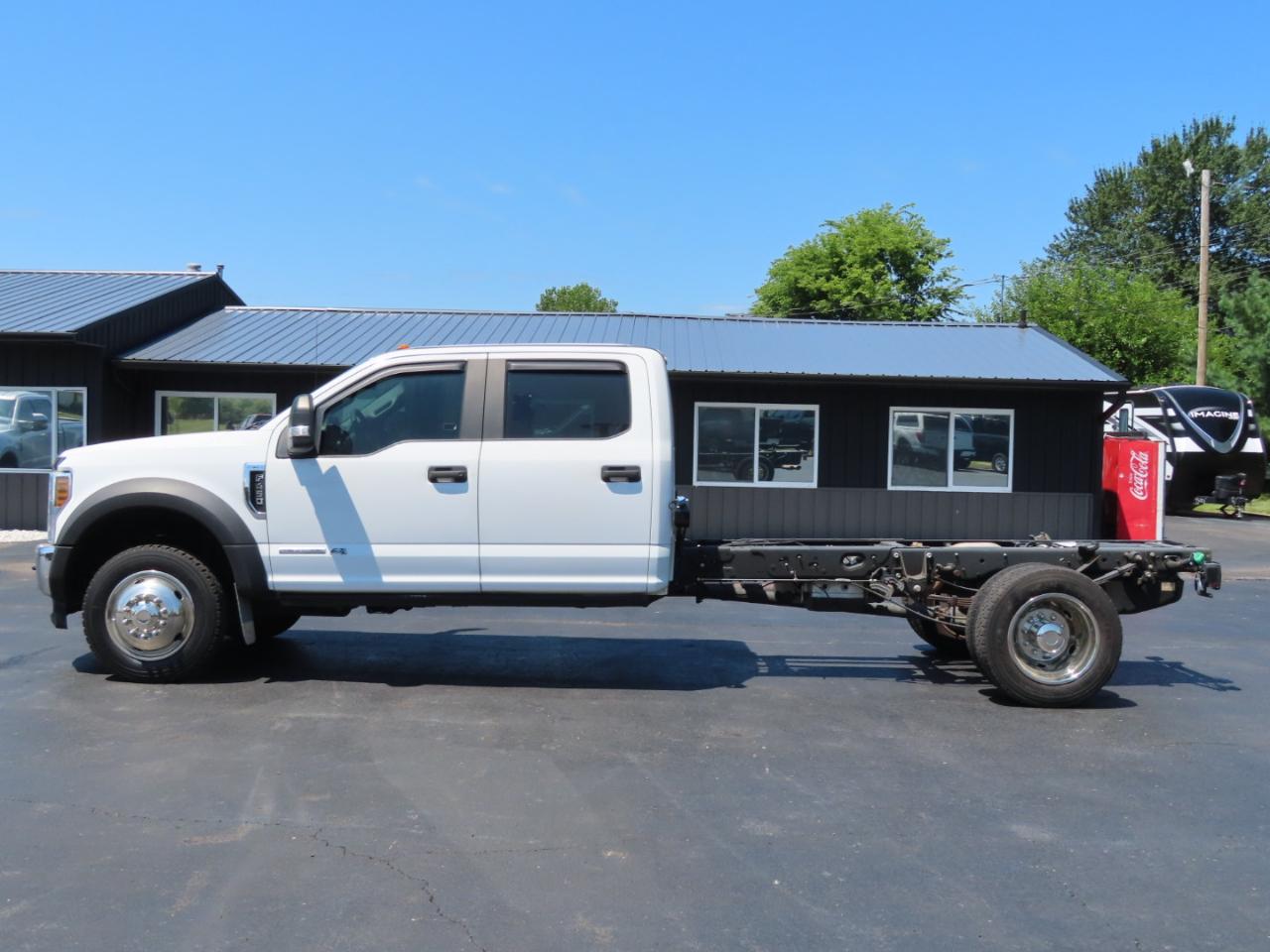 Ford Super Duty F-450 DRW XL 4WD Crew Cab 179" WB 60" CA 2019