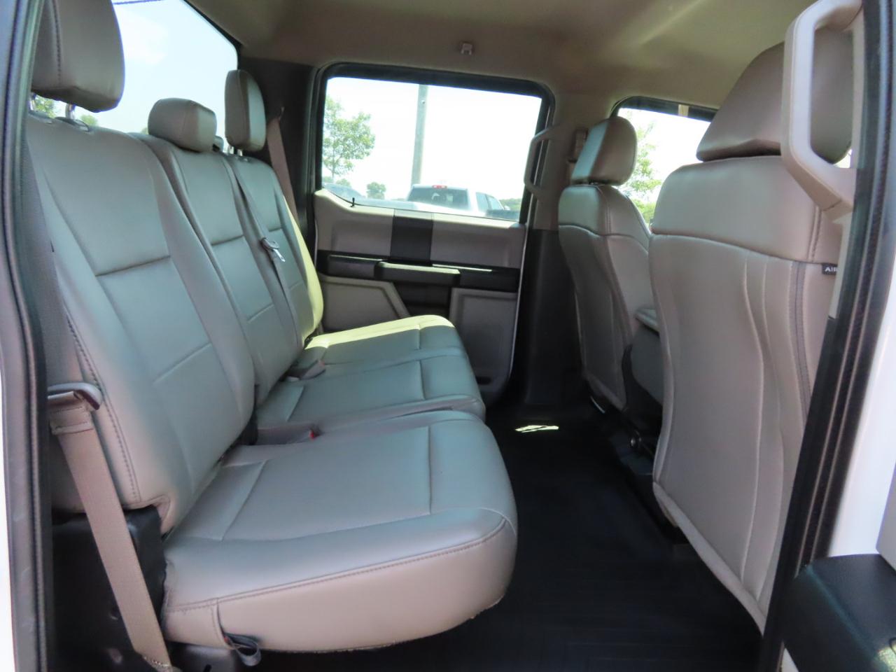 Ford Super Duty F-450 DRW XL 4WD Crew Cab 179" WB 60" CA 2019