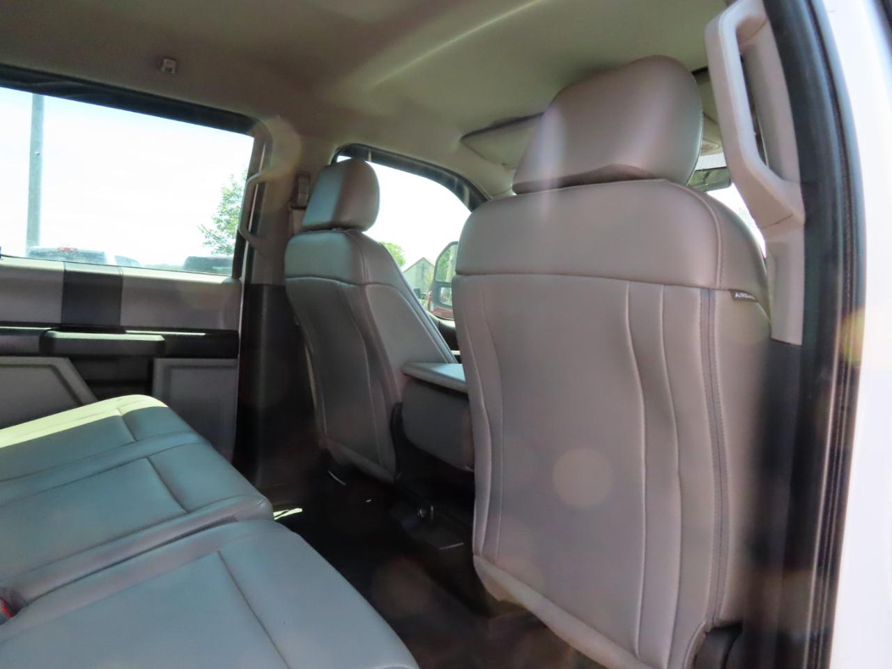 Ford Super Duty F-450 DRW XL 4WD Crew Cab 179" WB 60" CA 2019