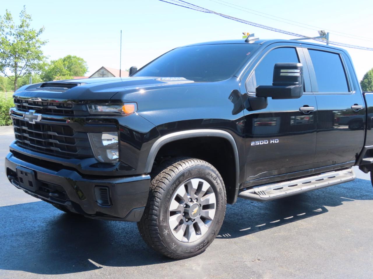 Chevrolet Silverado 2500HD 4WD Crew Cab 159" Custom 2024