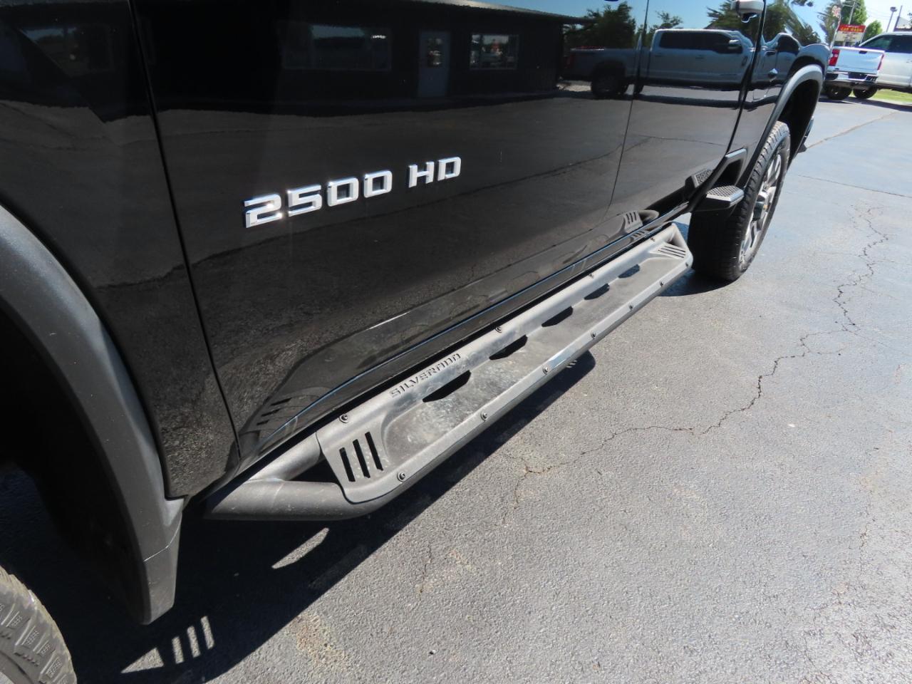 Chevrolet Silverado 2500HD 4WD Crew Cab 159" Custom 2024