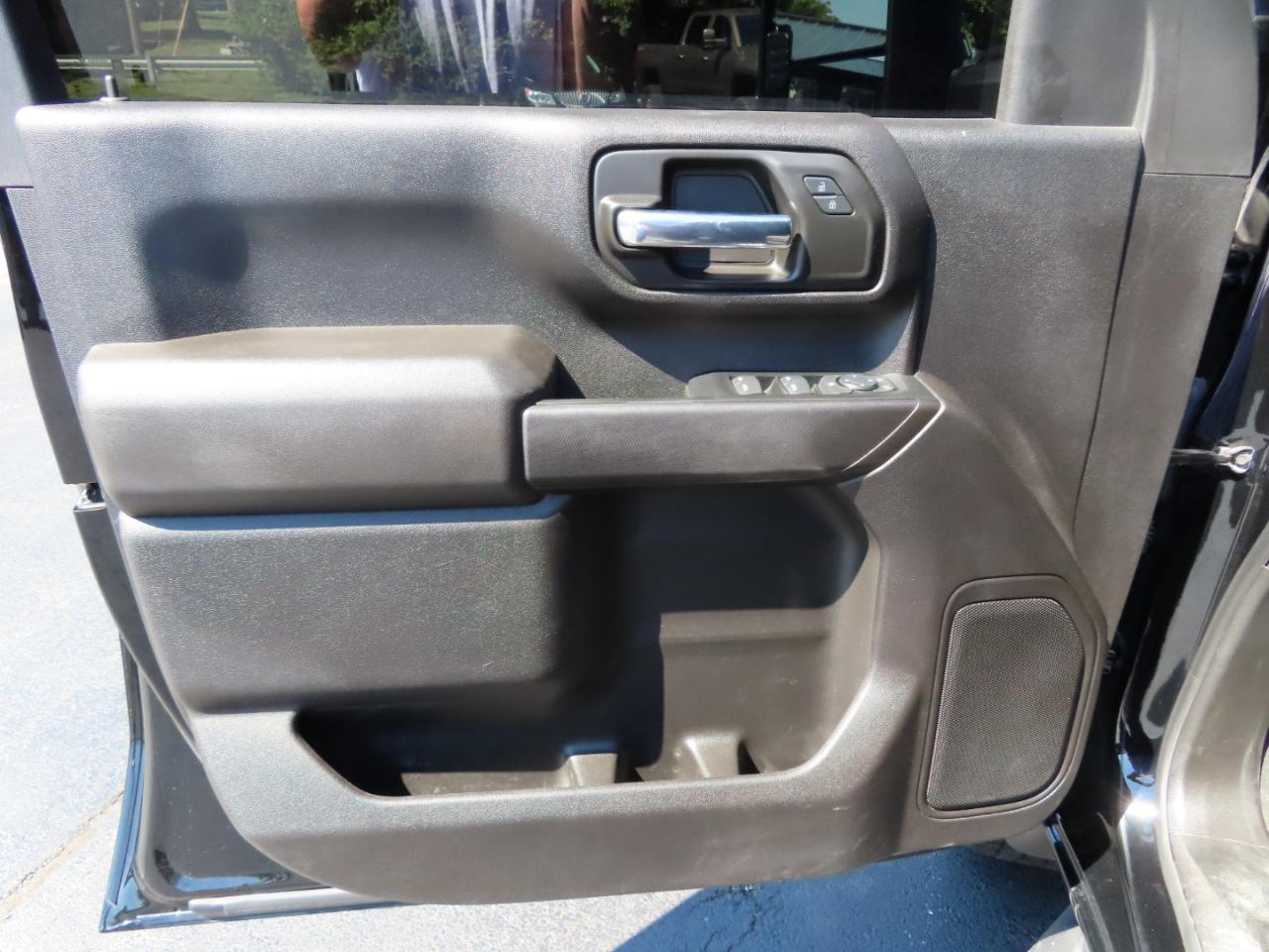 Chevrolet Silverado 2500HD 4WD Crew Cab 159" Custom 2024