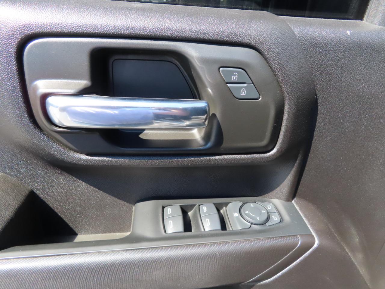 Chevrolet Silverado 2500HD 4WD Crew Cab 159" Custom 2024