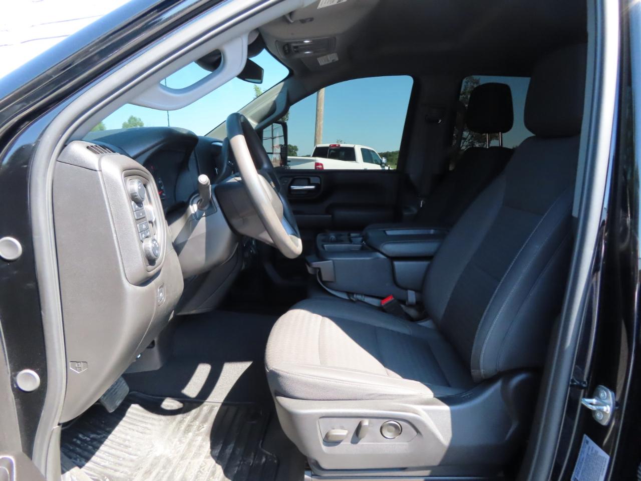 Chevrolet Silverado 2500HD 4WD Crew Cab 159" Custom 2024