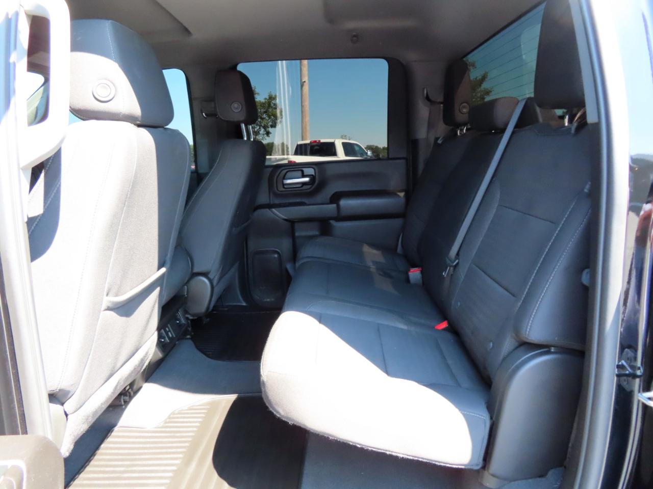 Chevrolet Silverado 2500HD 4WD Crew Cab 159" Custom 2024