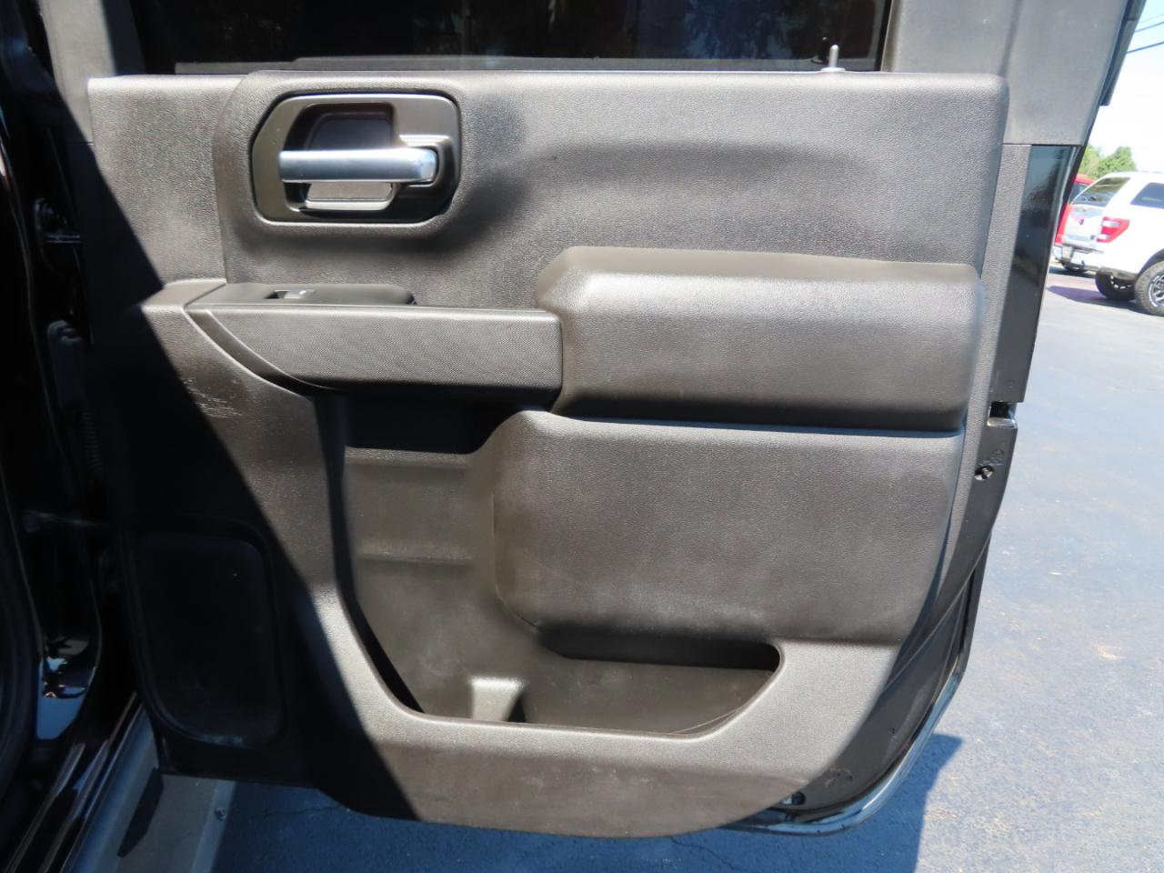 Chevrolet Silverado 2500HD 4WD Crew Cab 159" Custom 2024