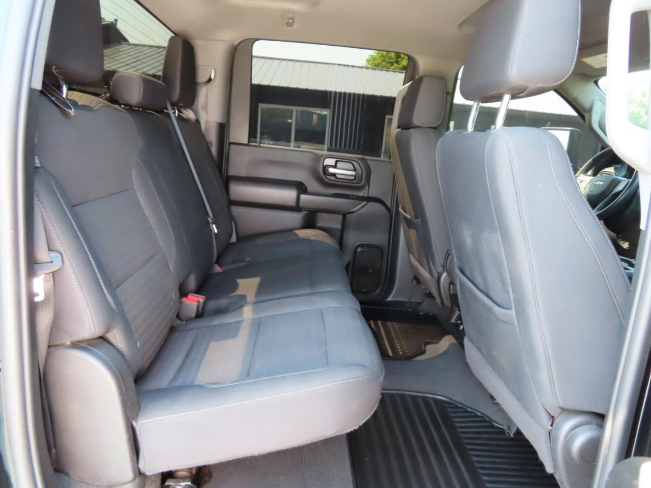 Chevrolet Silverado 2500HD 4WD Crew Cab 159" Custom 2024