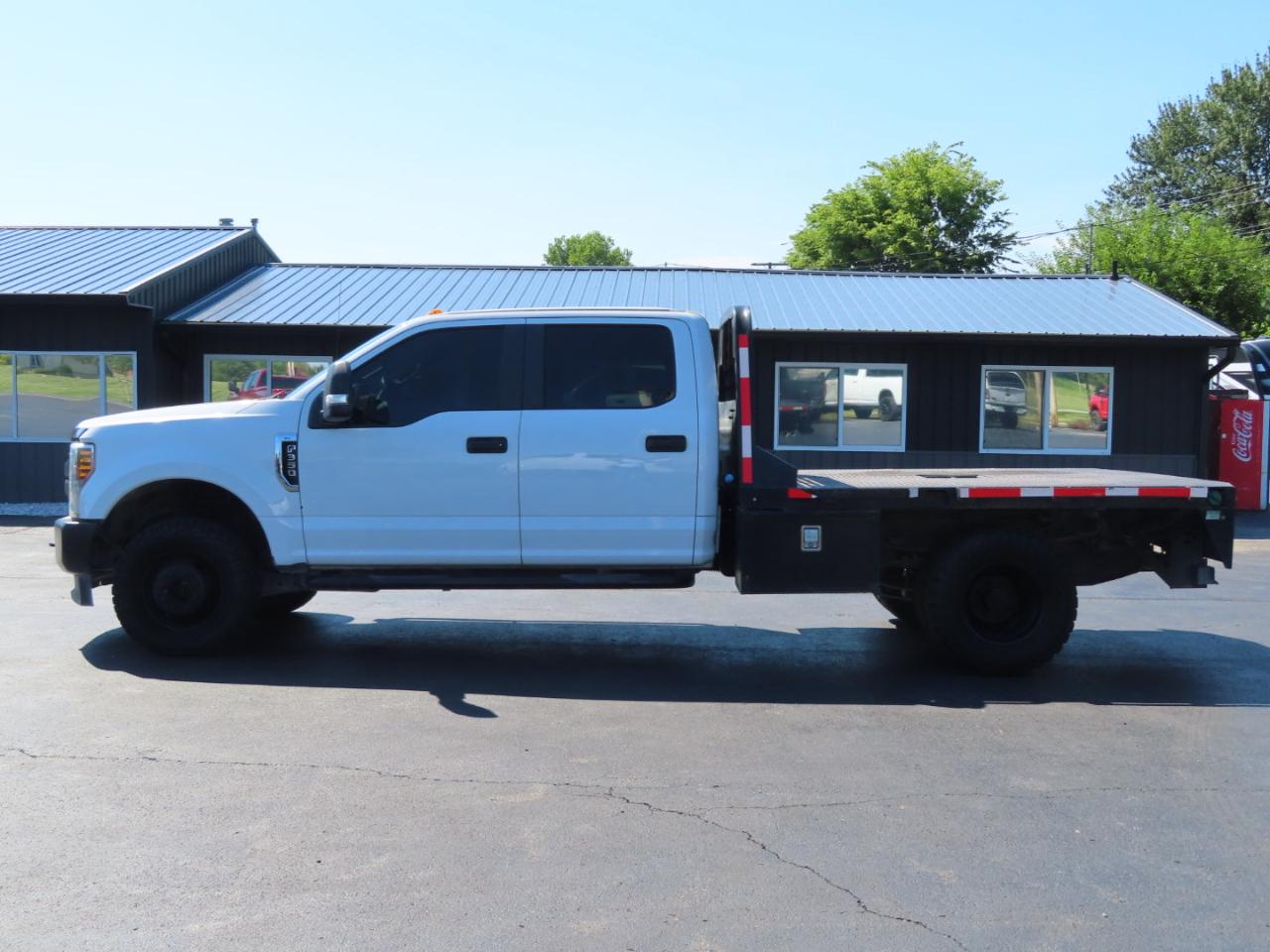 Ford Super Duty F-350 DRW XL 4WD Crew Cab 179" WB 60" CA 2018