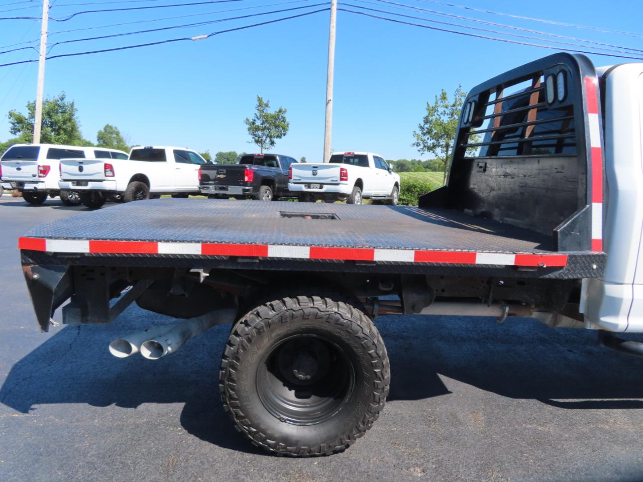 Ford Super Duty F-350 DRW XL 4WD Crew Cab 179" WB 60" CA 2018