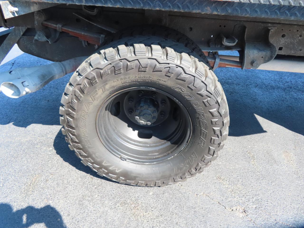 Ford Super Duty F-350 DRW XL 4WD Crew Cab 179" WB 60" CA 2018