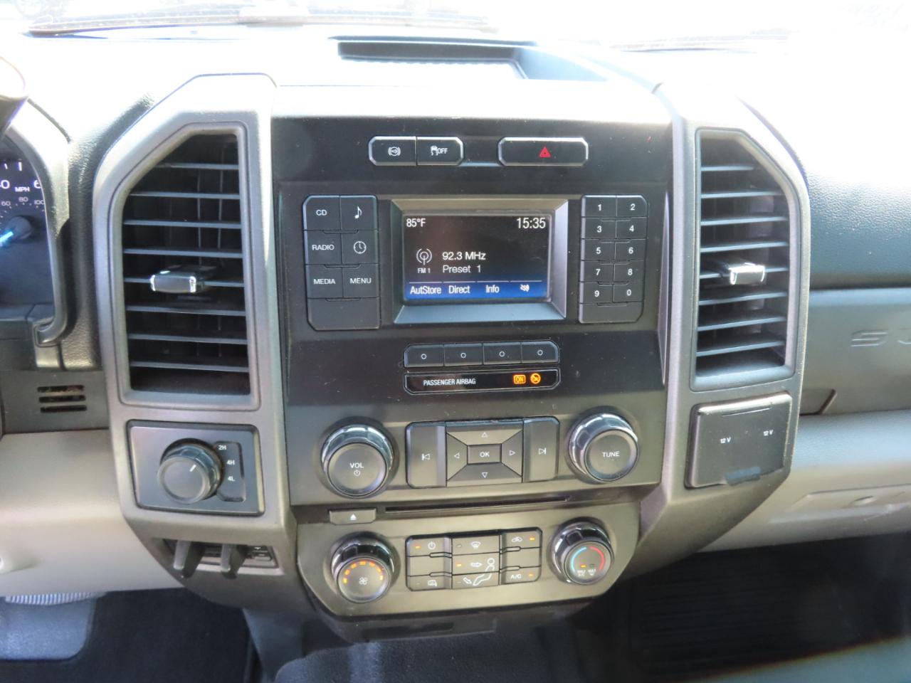 Ford Super Duty F-350 DRW XL 4WD Crew Cab 179" WB 60" CA 2018