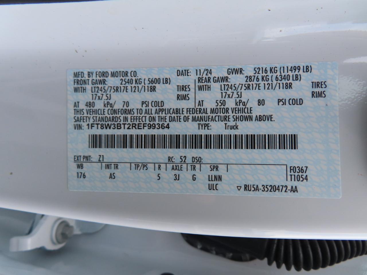 Ford Super Duty F-350 SRW XL 4WD Crew Cab 8' Box 2024
