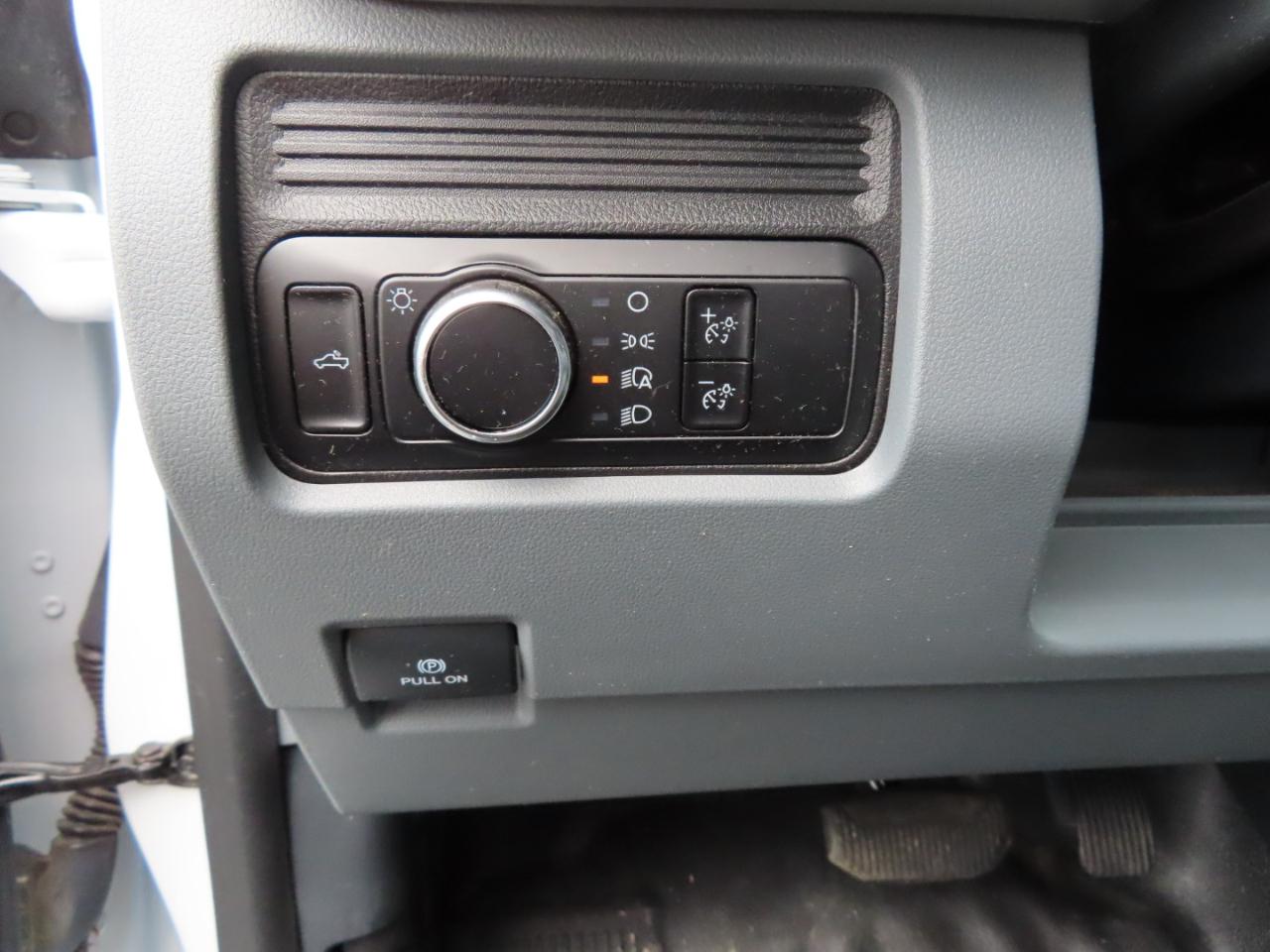 Ford Super Duty F-350 SRW XL 4WD Crew Cab 8' Box 2024