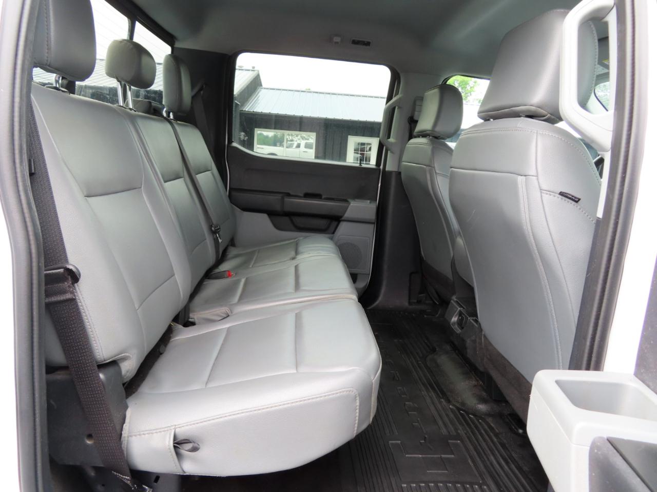 Ford Super Duty F-350 SRW XL 4WD Crew Cab 8' Box 2024