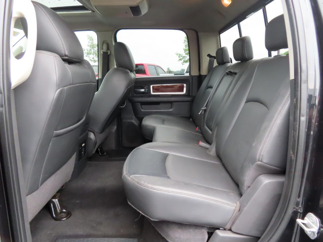 Dodge Ram 2500 4WD Crew Cab 149" Laramie *Ltd Avail* 2010