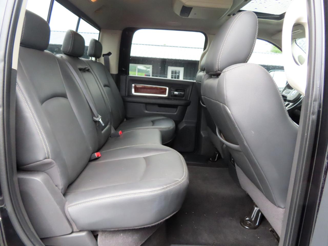 Dodge Ram 2500 4WD Crew Cab 149" Laramie *Ltd Avail* 2010