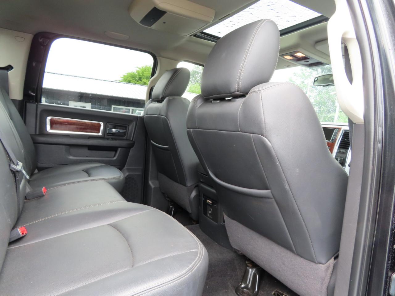 Dodge Ram 2500 4WD Crew Cab 149" Laramie *Ltd Avail* 2010