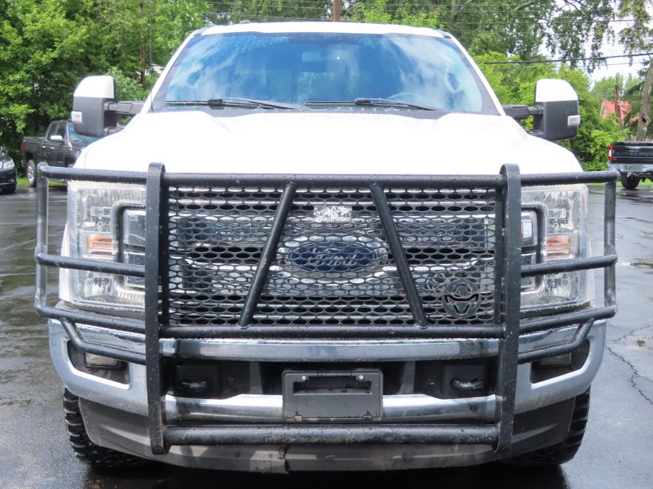 Ford Super Duty F-350 SRW Lariat 4WD Crew Cab 8' Box 2018