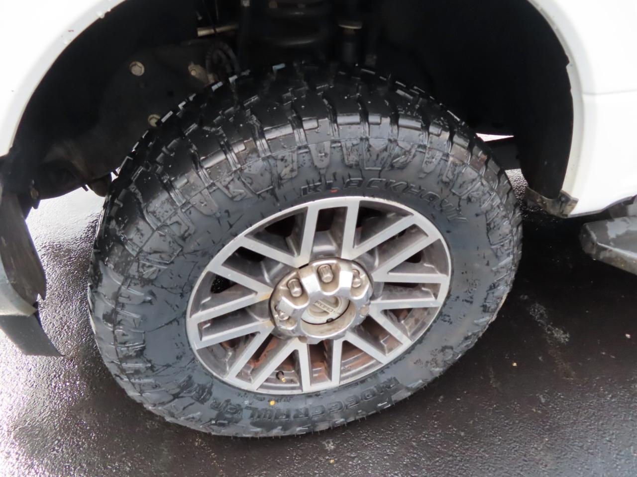 Ford Super Duty F-350 SRW Lariat 4WD Crew Cab 8' Box 2018