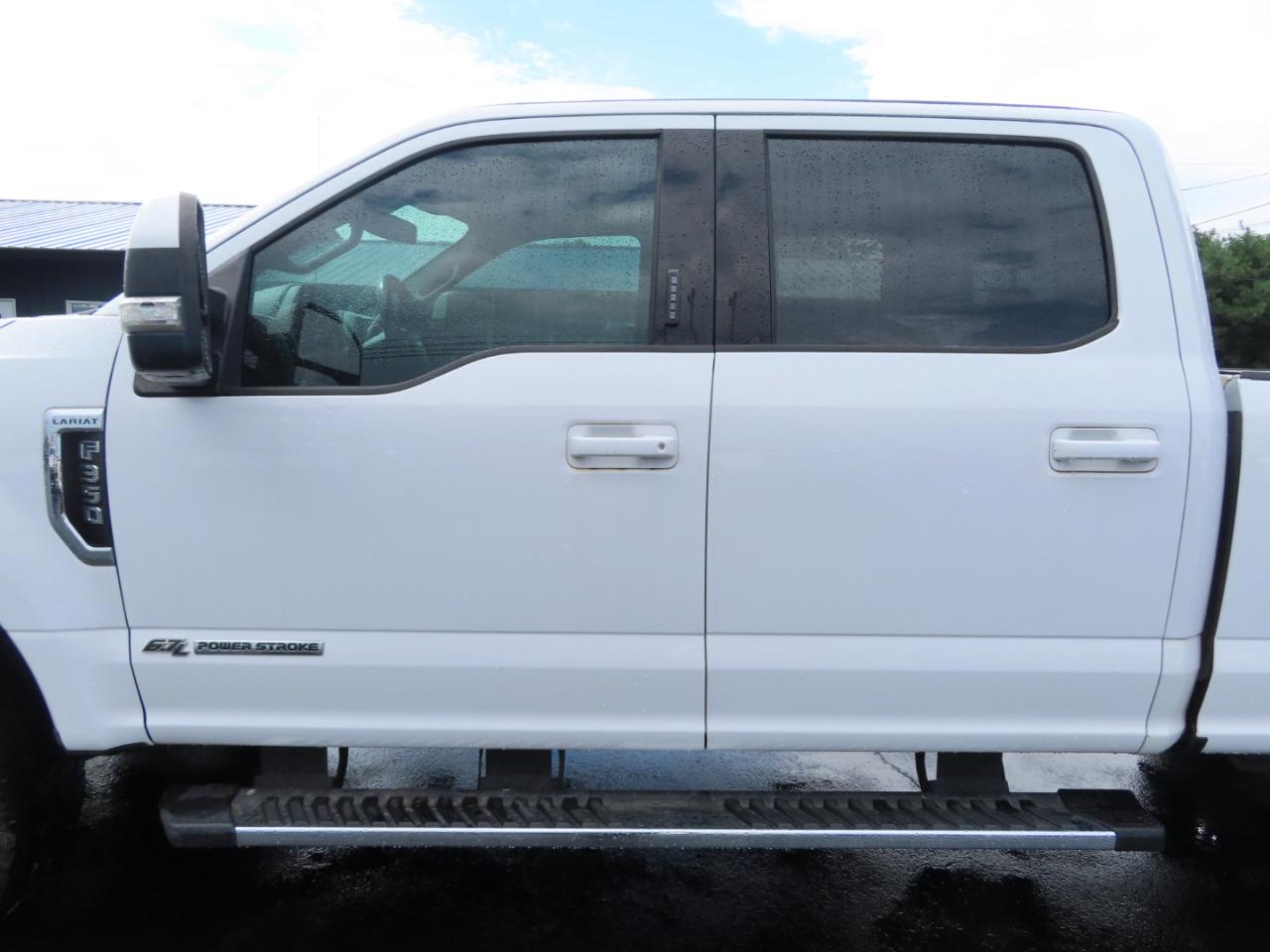 Ford Super Duty F-350 SRW Lariat 4WD Crew Cab 8' Box 2018