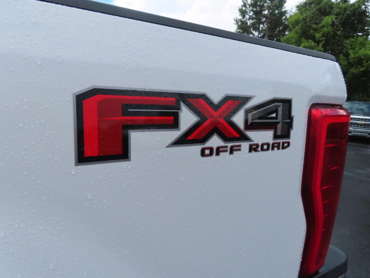 Ford Super Duty F-350 SRW Lariat 4WD Crew Cab 8' Box 2018