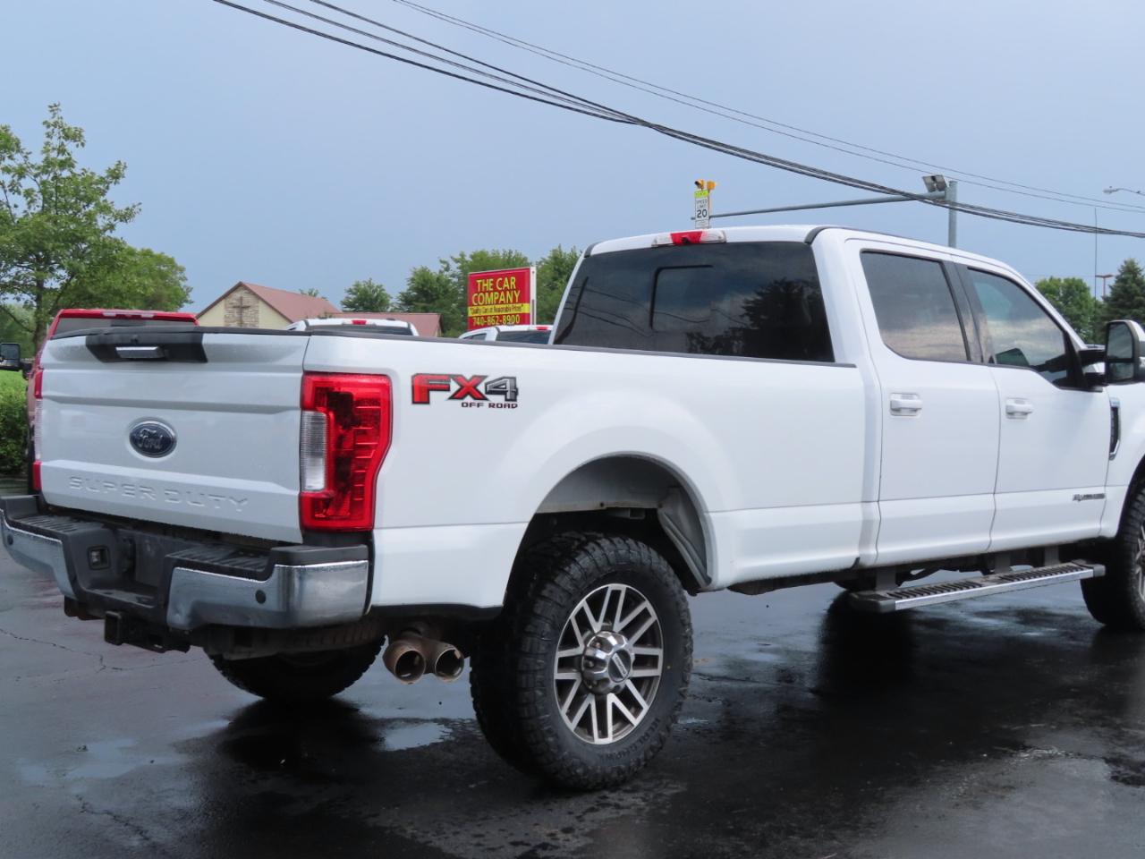 Ford Super Duty F-350 SRW Lariat 4WD Crew Cab 8' Box 2018