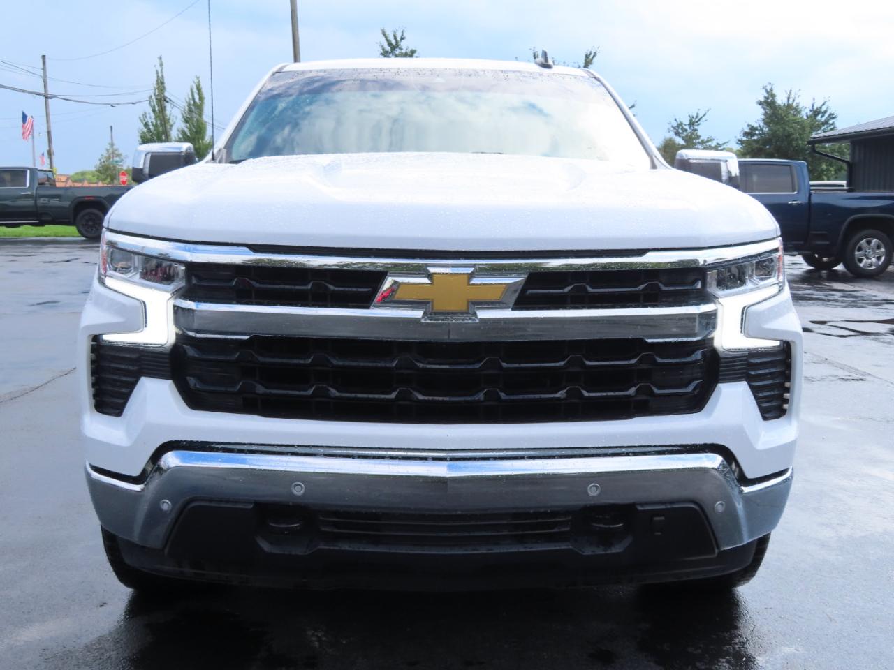 Chevrolet Silverado 1500 4WD Crew Cab 147" LT w/1LT 2025