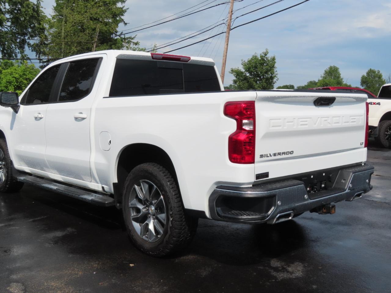 Chevrolet Silverado 1500 4WD Crew Cab 147" LT w/1LT 2025