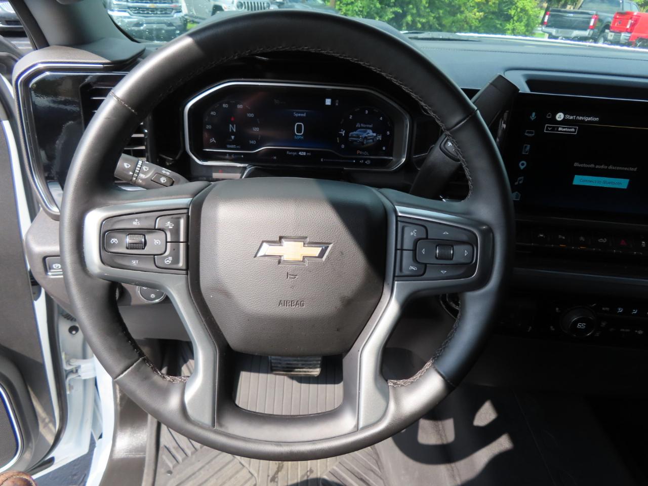 Chevrolet Silverado 1500 4WD Crew Cab 147" LT w/1LT 2025