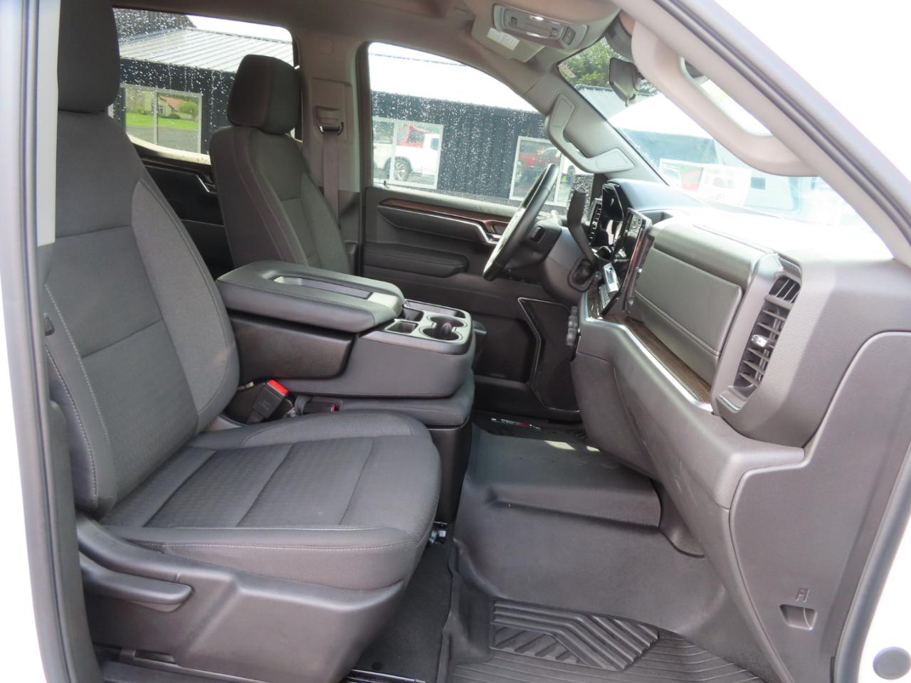 Chevrolet Silverado 1500 4WD Crew Cab 147" LT w/1LT 2025