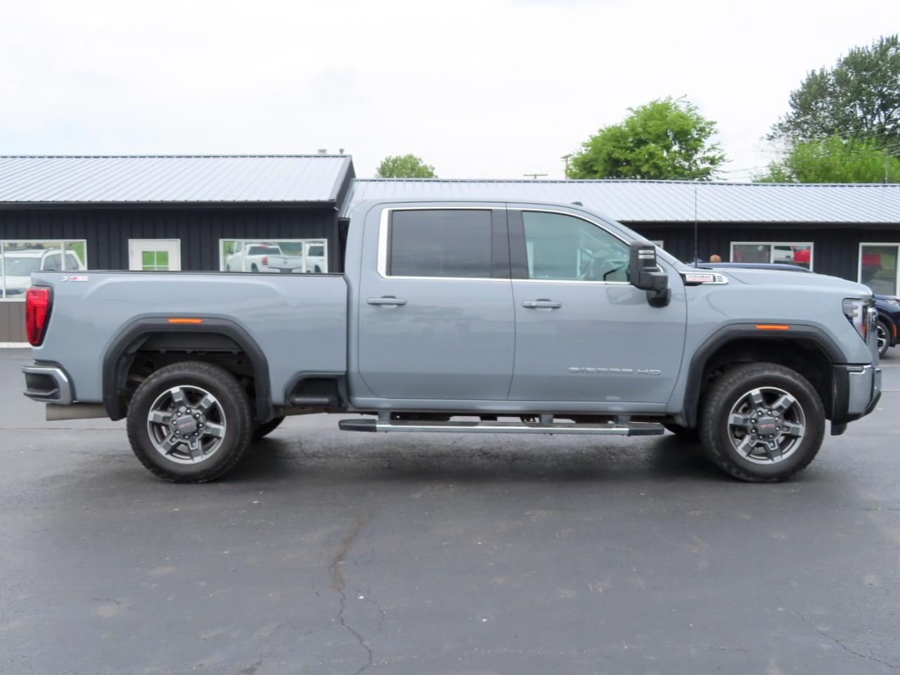 GMC Sierra 2500HD 4WD Crew Cab 159" SLE 2025
