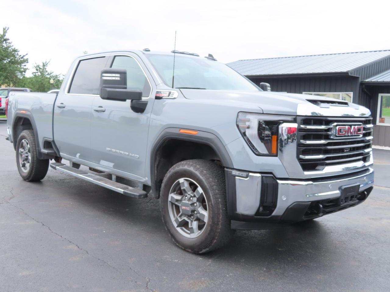 GMC Sierra 2500HD 4WD Crew Cab 159" SLE 2025