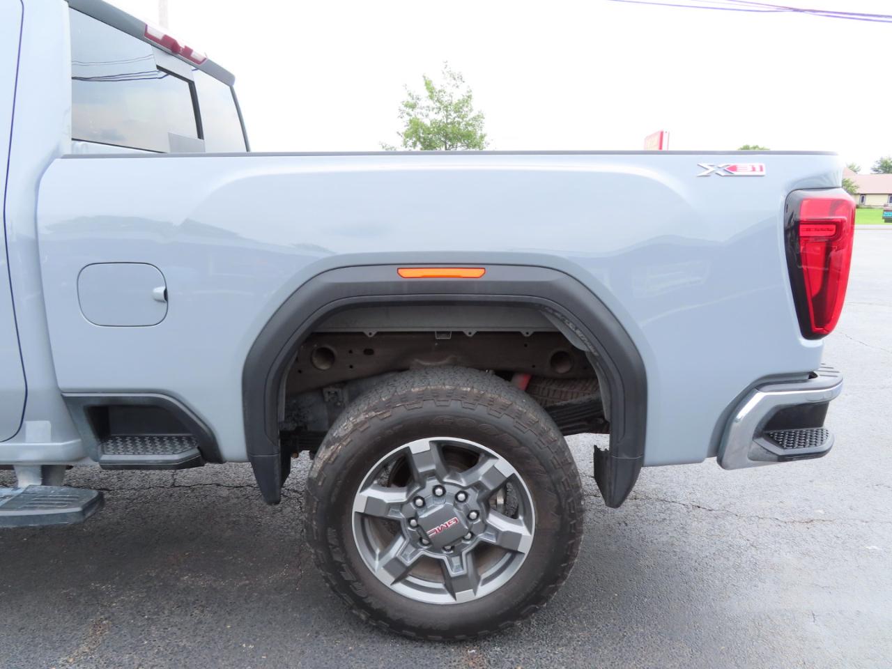 GMC Sierra 2500HD 4WD Crew Cab 159" SLE 2025