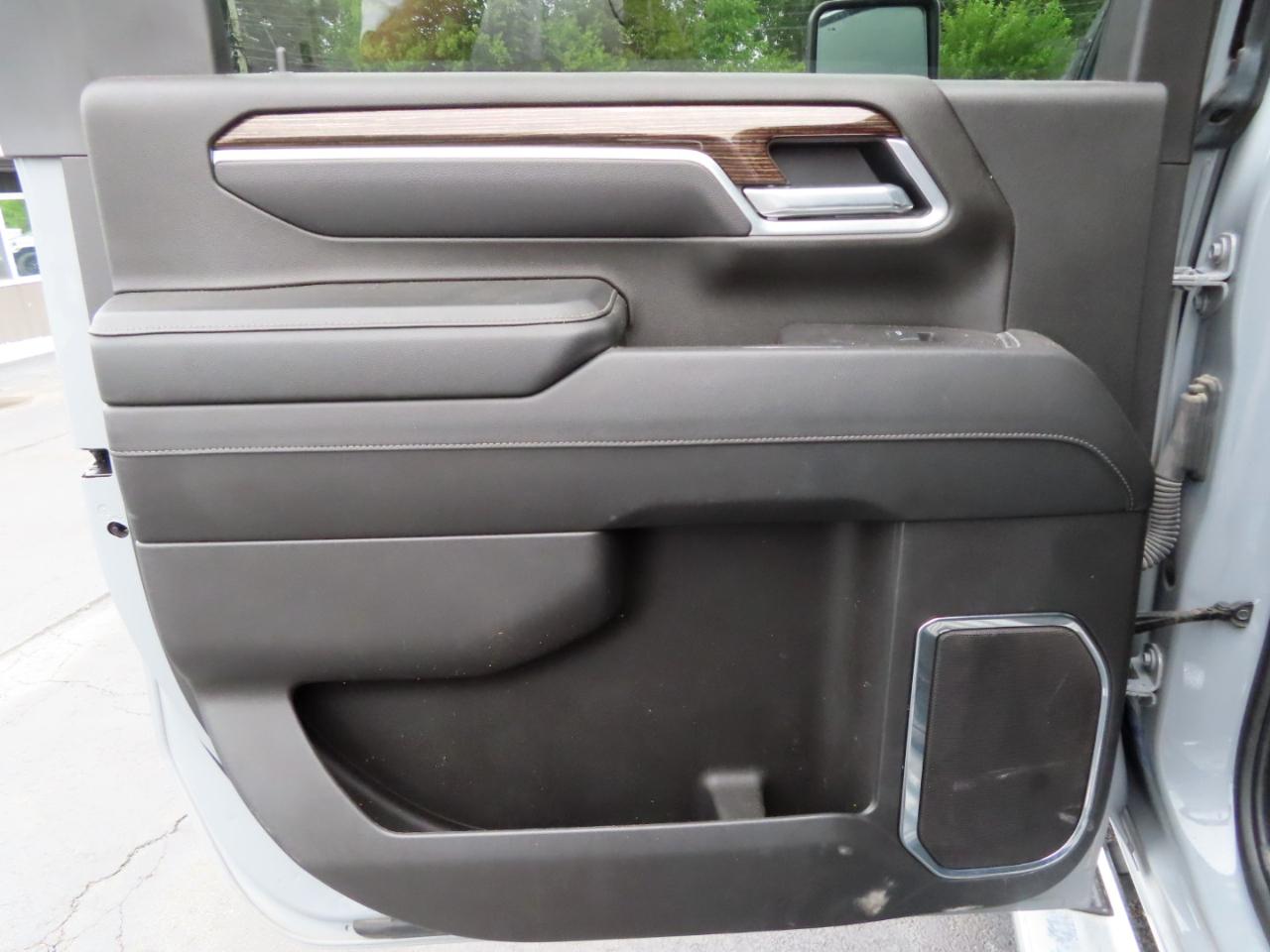 GMC Sierra 2500HD 4WD Crew Cab 159" SLE 2025