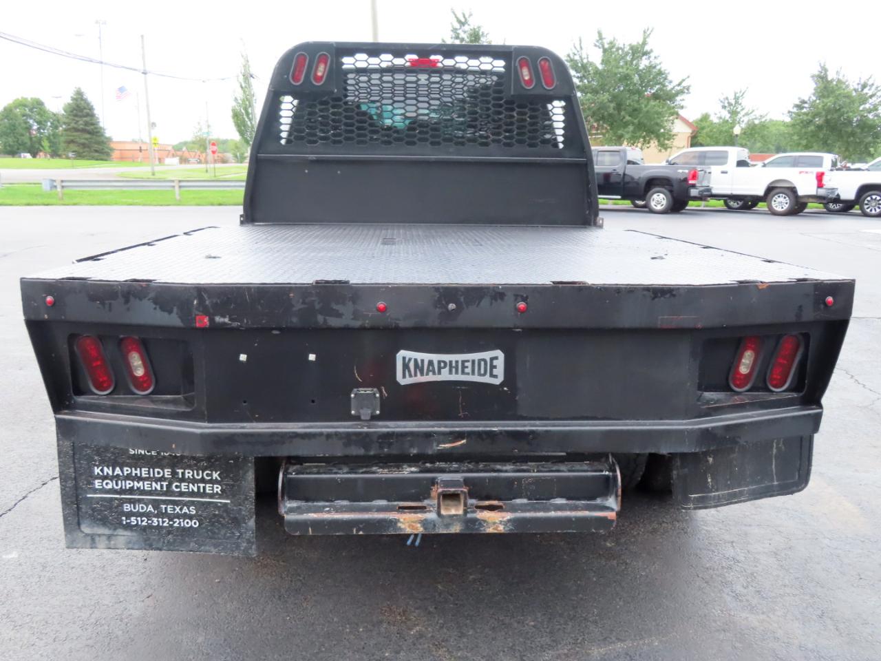 Ford Super Duty F-350 DRW XL 4WD Crew Cab 179" WB 60" CA 2017