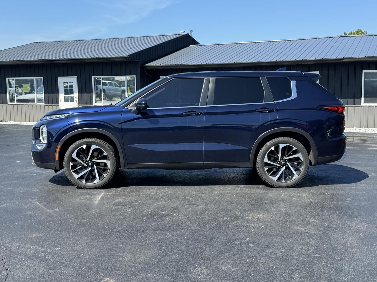 Mitsubishi Outlander SE Launch Edition S-AWC 2022