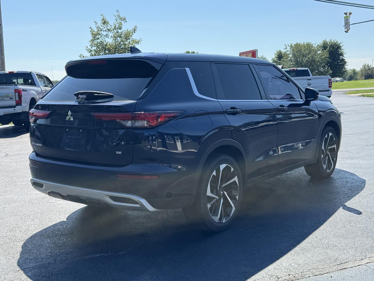 Mitsubishi Outlander SE Launch Edition S-AWC 2022