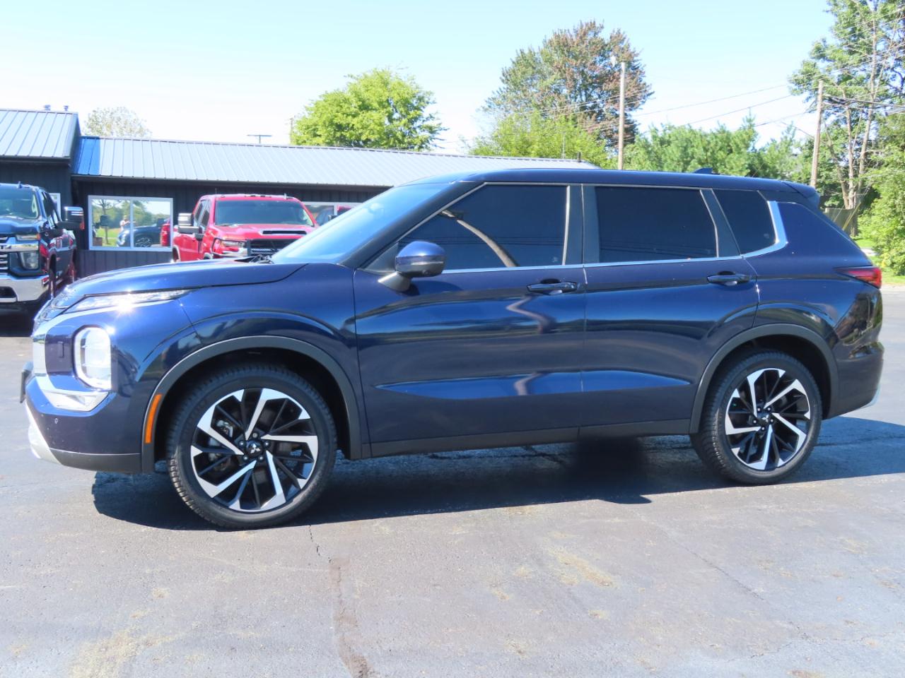 Mitsubishi Outlander SE Launch Edition S-AWC 2022