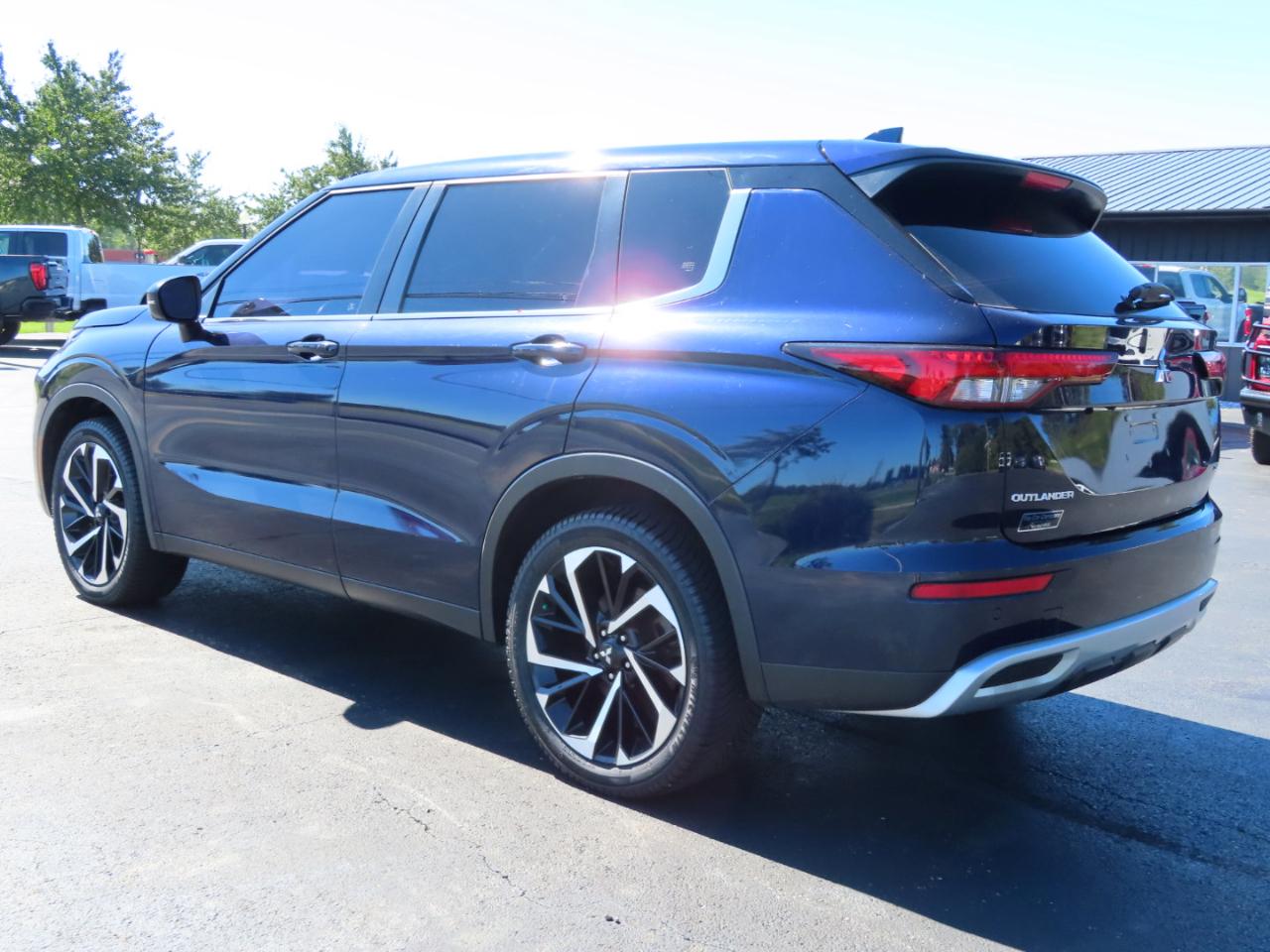 Mitsubishi Outlander SE Launch Edition S-AWC 2022